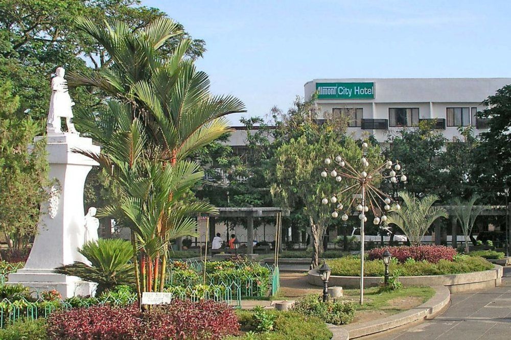 Almont City Hotel Butuan City Екстер'єр фото